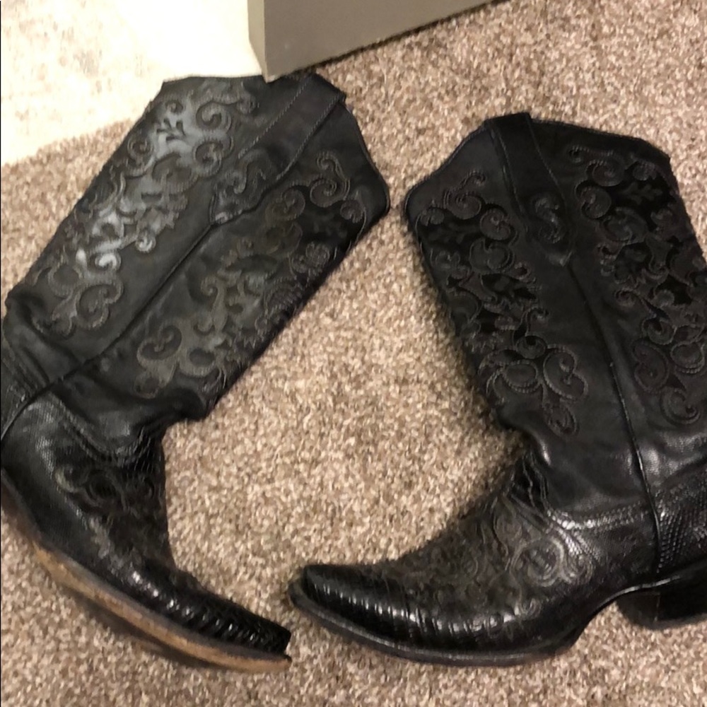 Used corral boots size 7